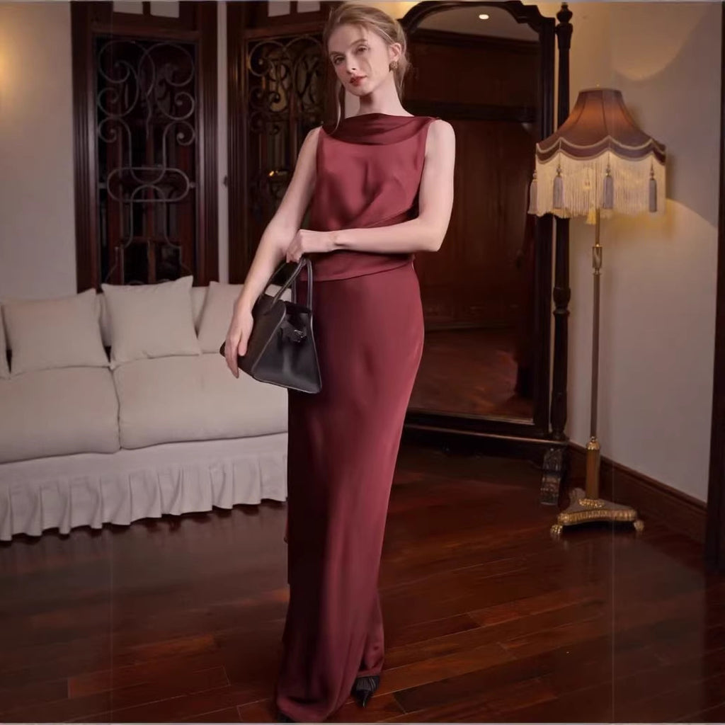 Elegantes Rundhals-Kleid mit Bindeband