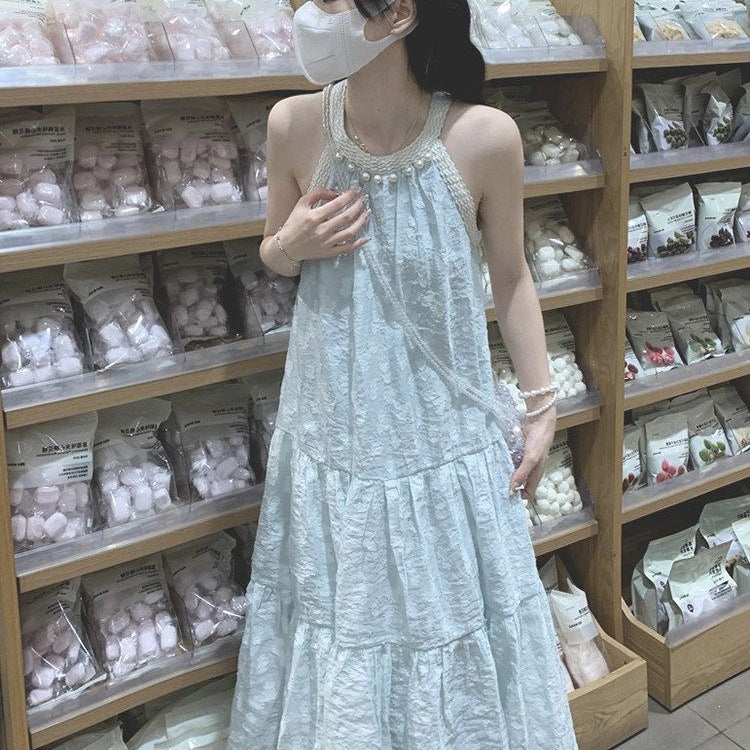 Perlenbesetztes Neckholder-Kleid