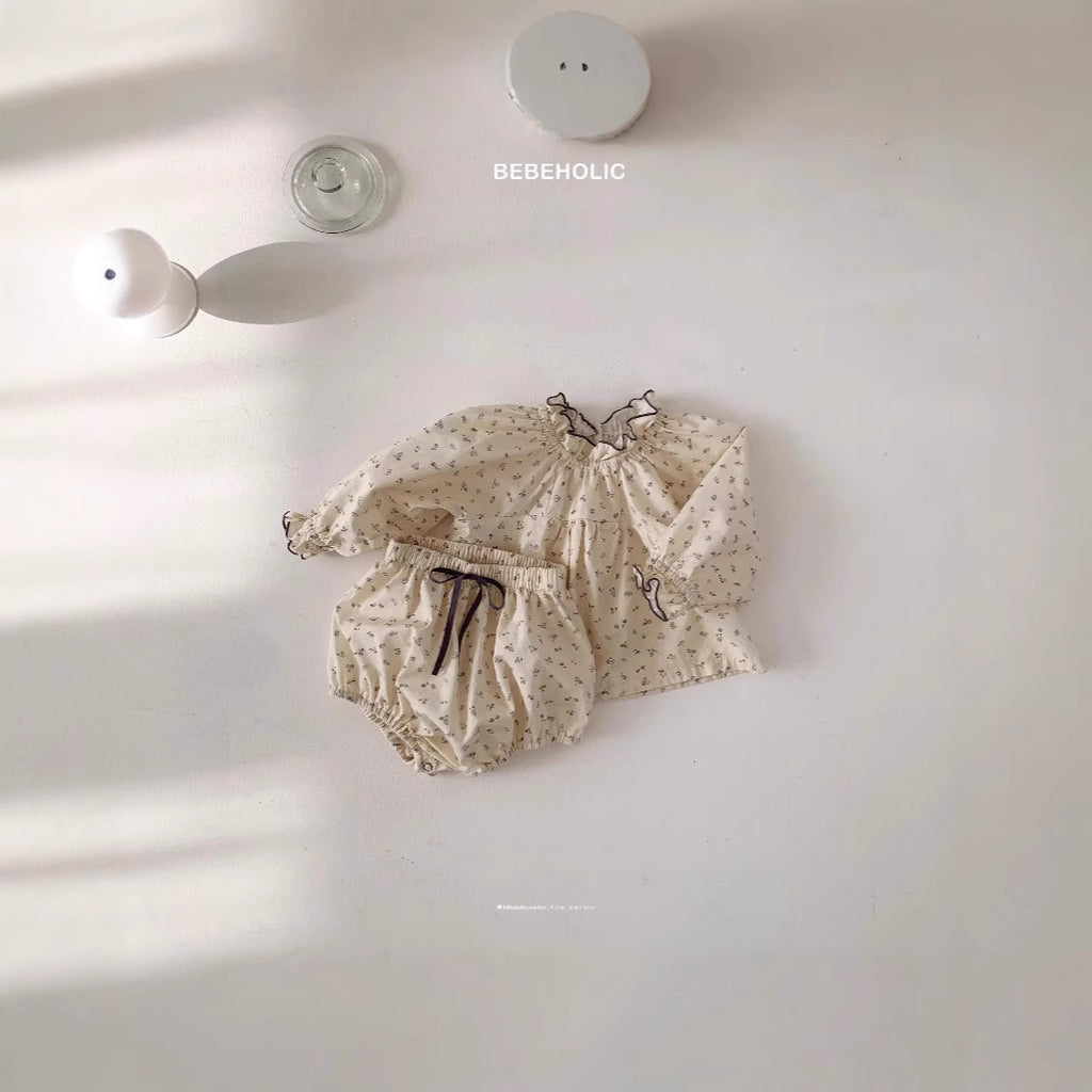 Mädchen-Set mit Rüschen und Blumenmuster – Bild 4 | LuxeStyle