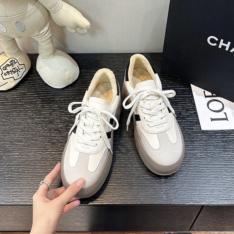 Vintage-Sneaker mit Rundkappe