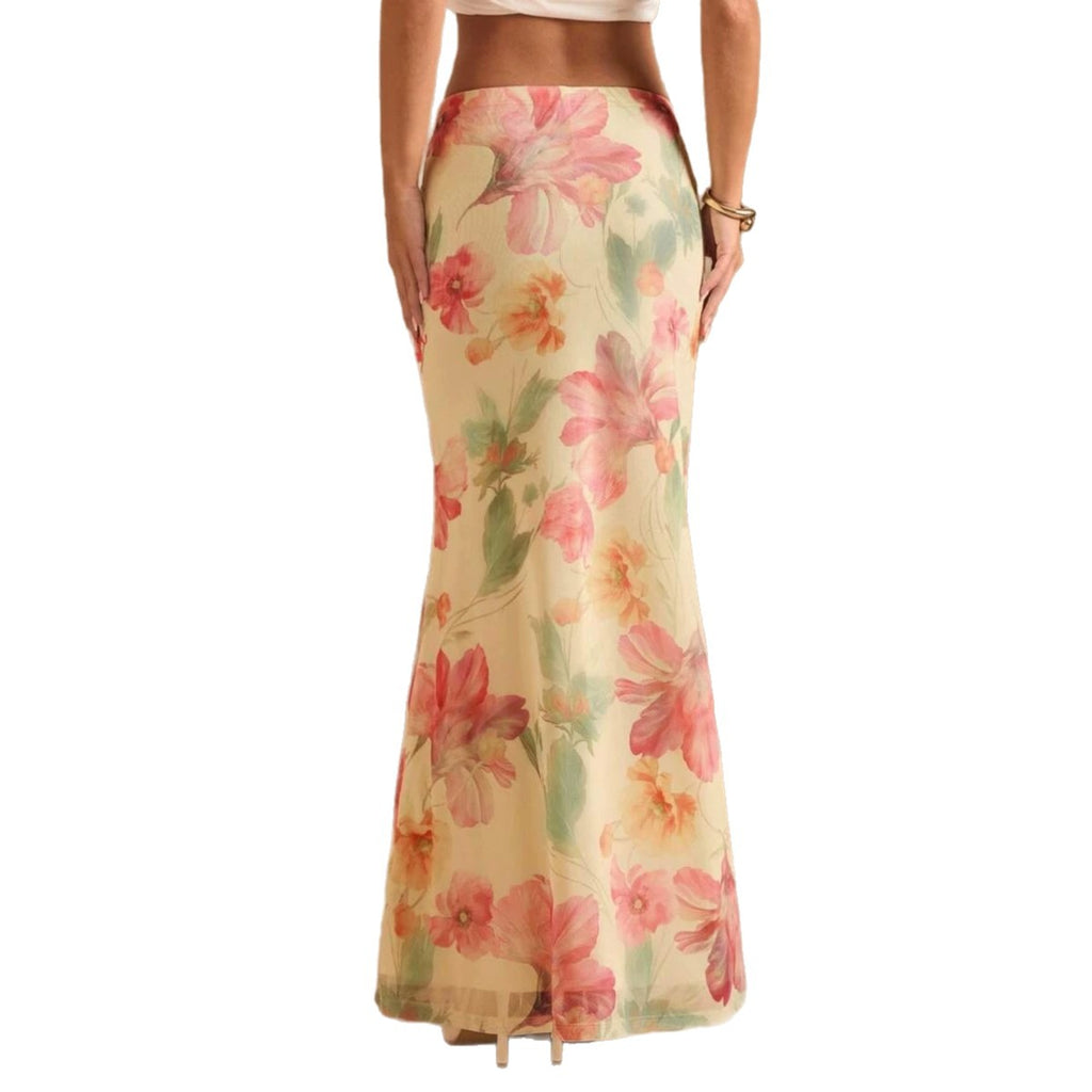 Gelbes Kleid mit Blumenmuster