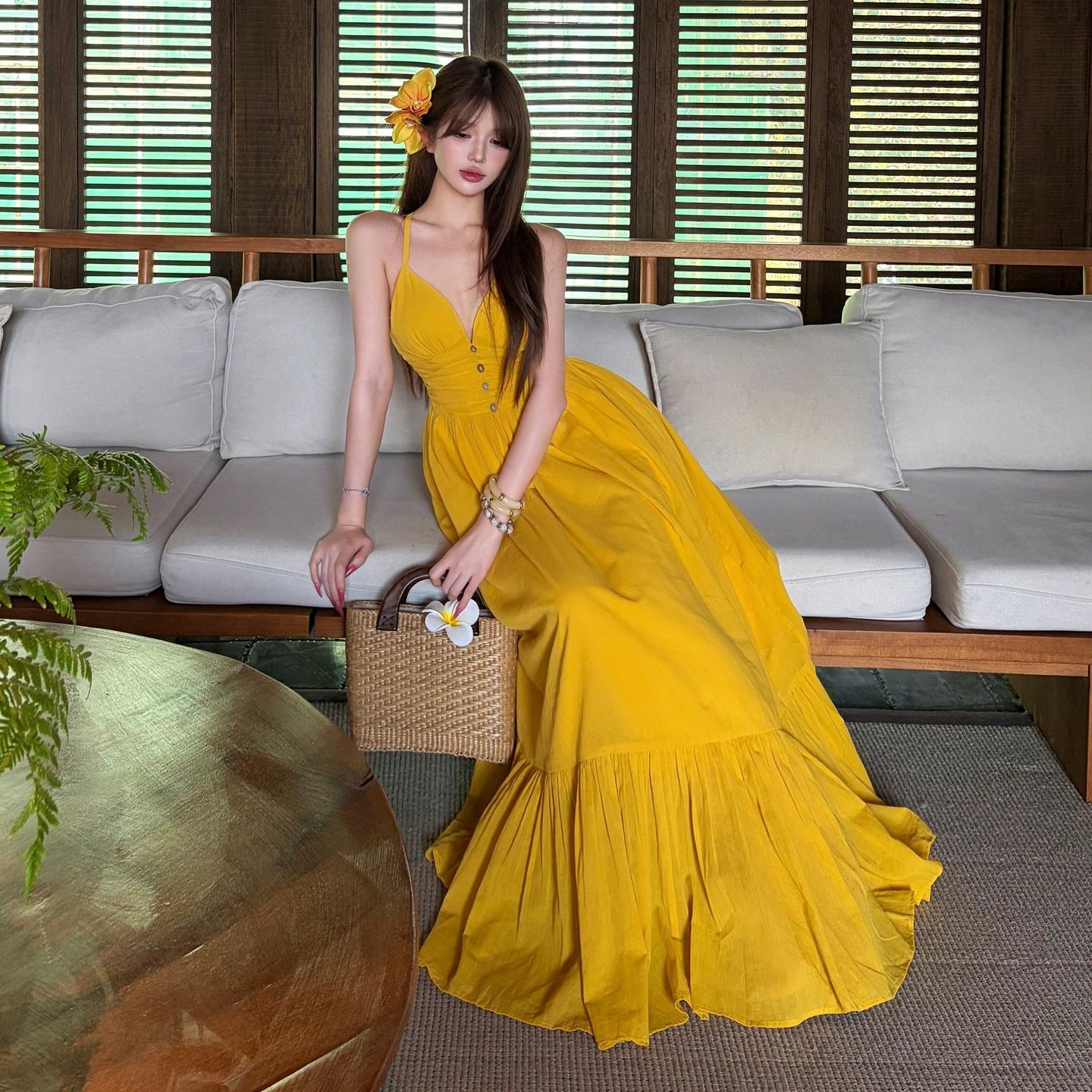 Gelbes V-Ausschnitt Trägerkleid für den Urlaub