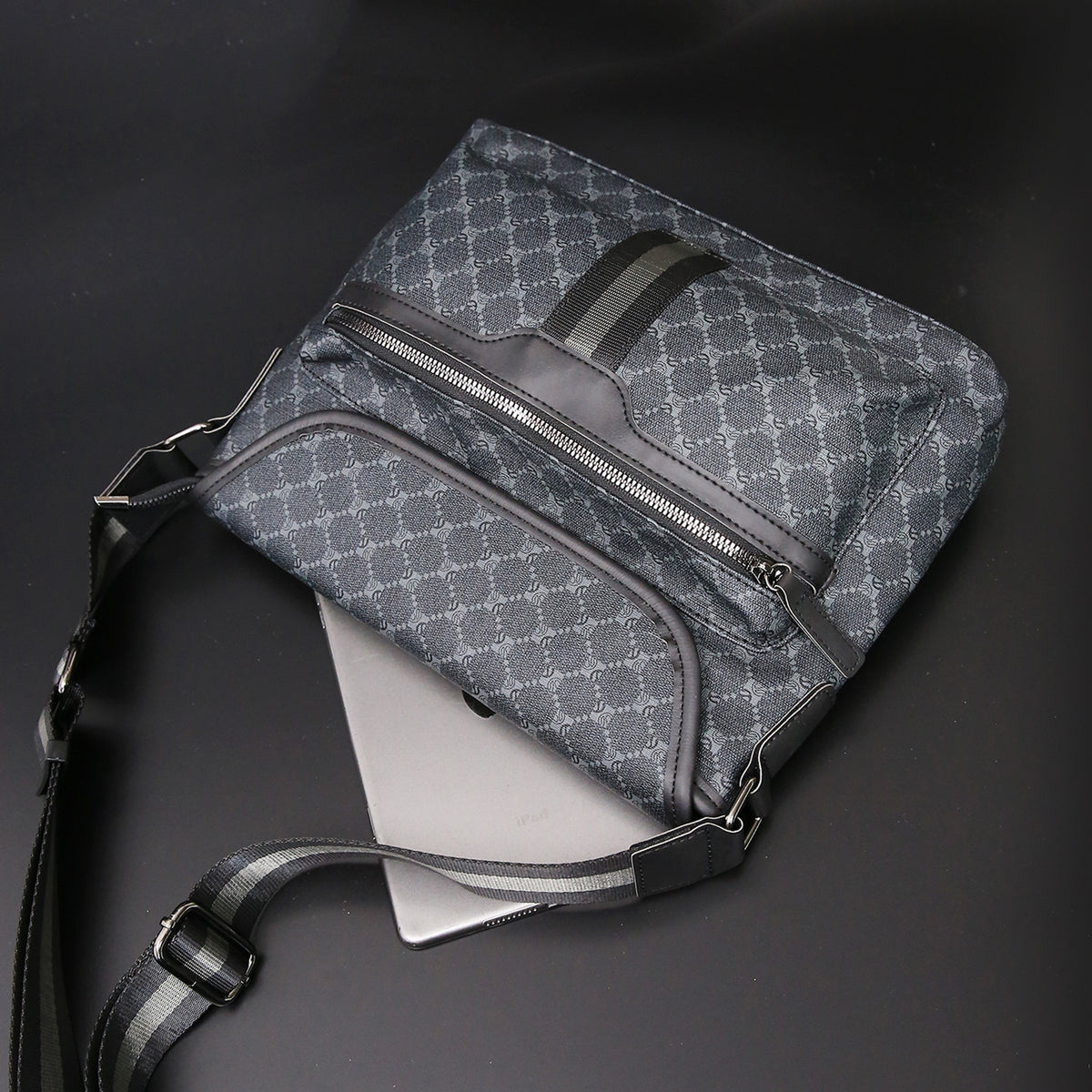 Männer Crossbody Rucksack Plaid – Bild 6 | LuxeStyle