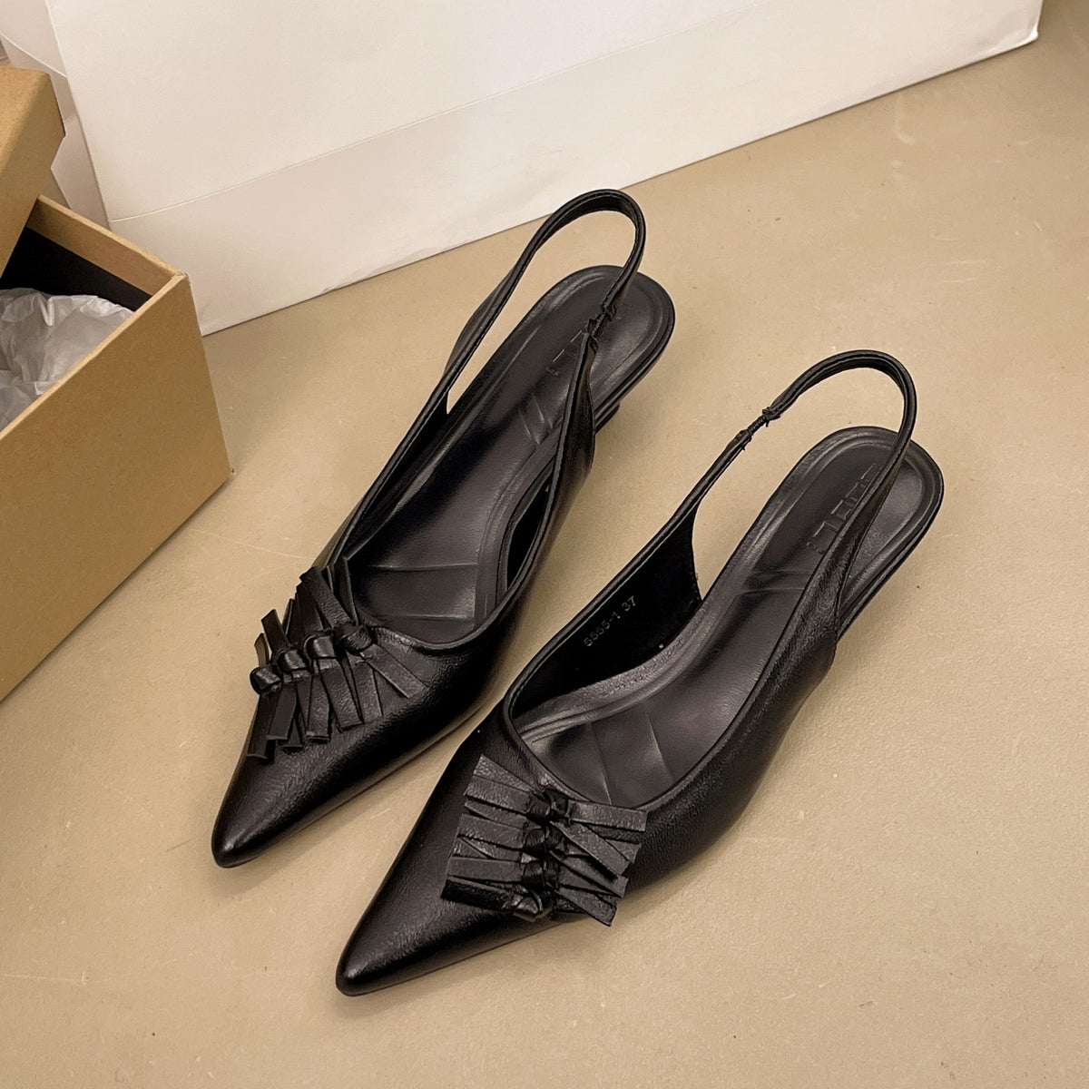 Chic Stiletto-Sandalen mit spitzer Zehe – Bild 3 | LuxeStyle