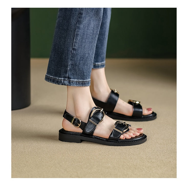 Sandalen mit Knöchelriemen und Schnalle – Bild 5 | LuxeStyle