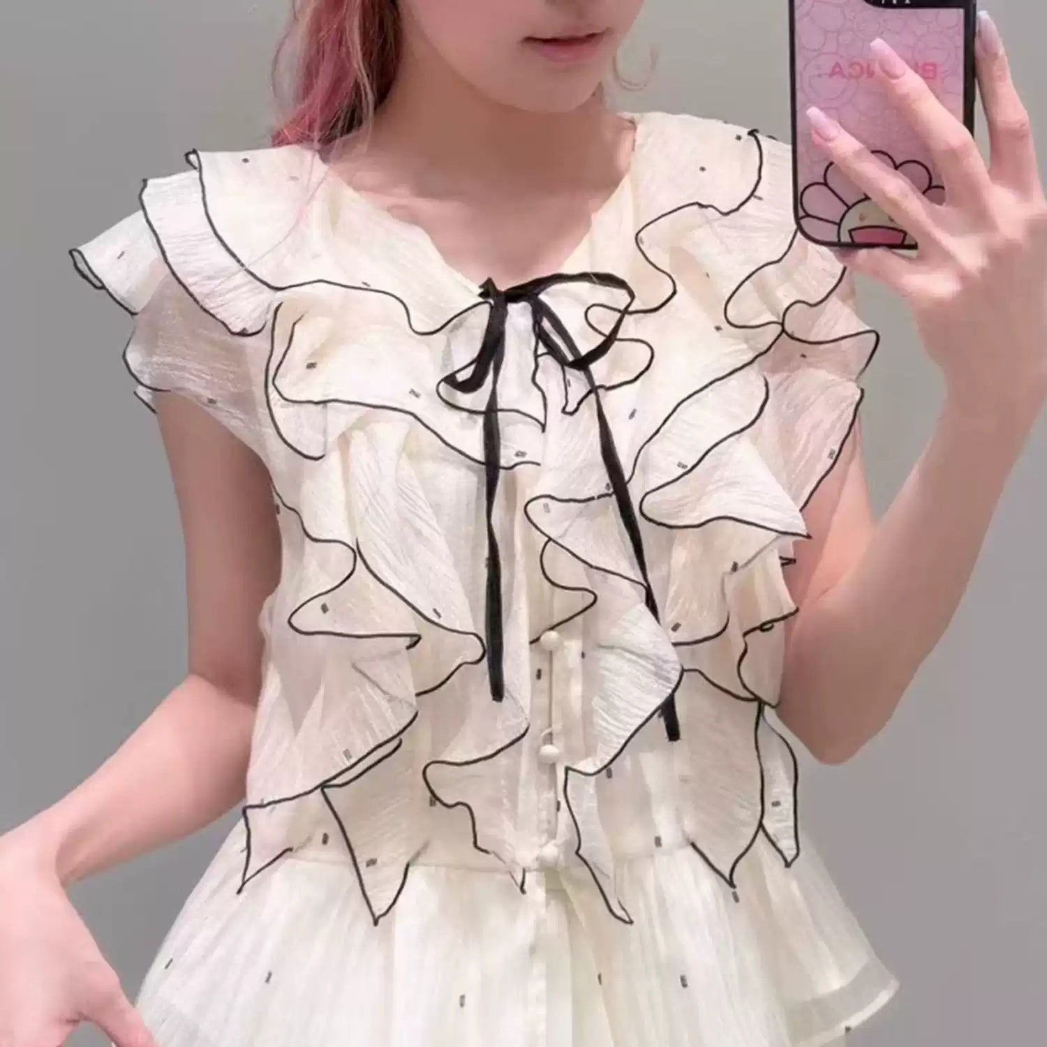 Bluse mit Blütenprint, Rüschen und Schleife