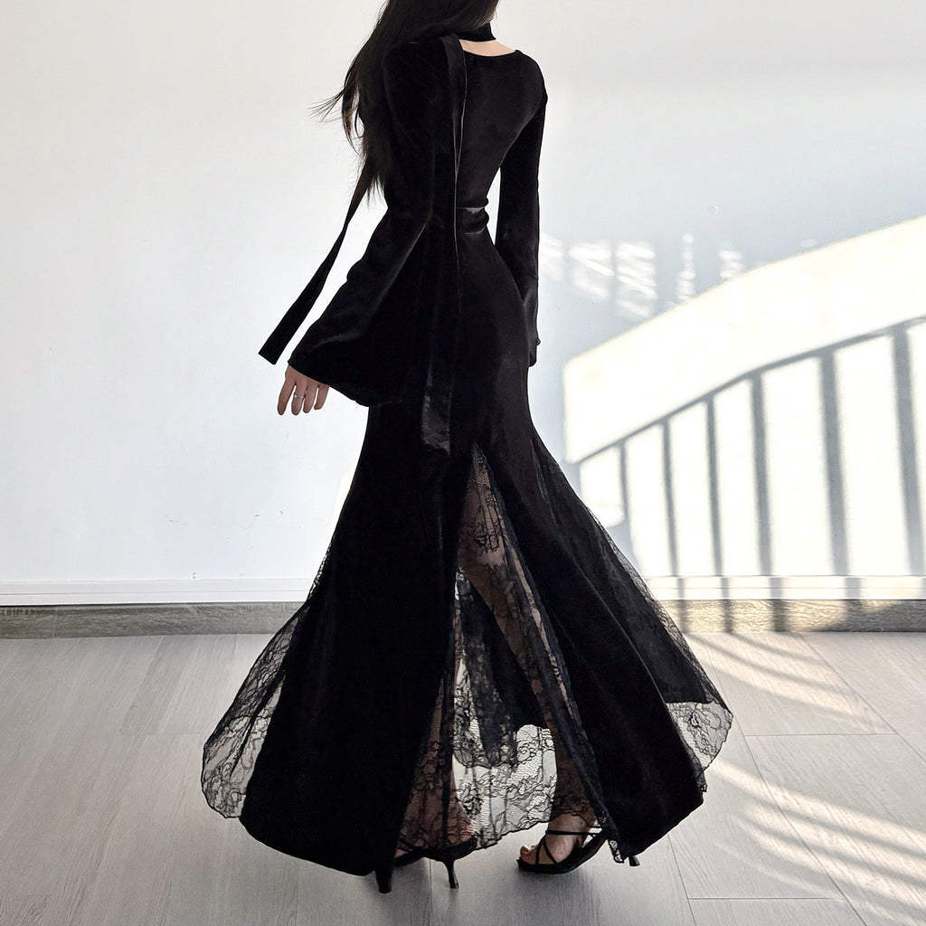 Schwarzes Samtkleid mit hoher Taille und Spitzeneinlage – Bild 2 | LuxeStyle