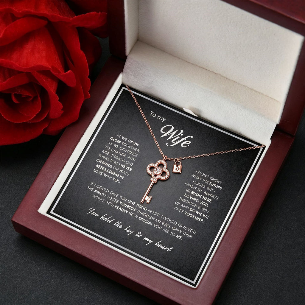 Diamantbesetzte Schlüssel-Halskette mit Geschenkbox
