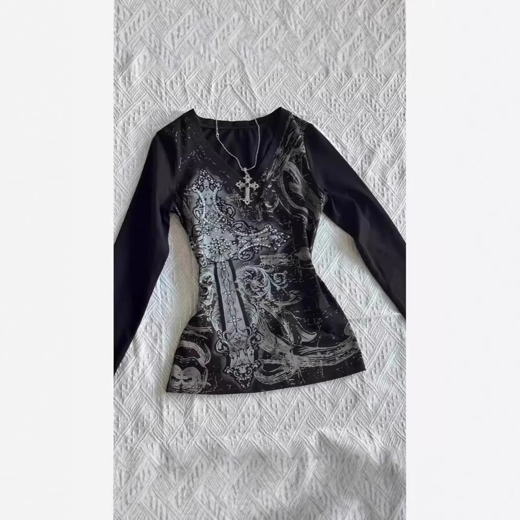 V-Neck Langarmshirt mit Print