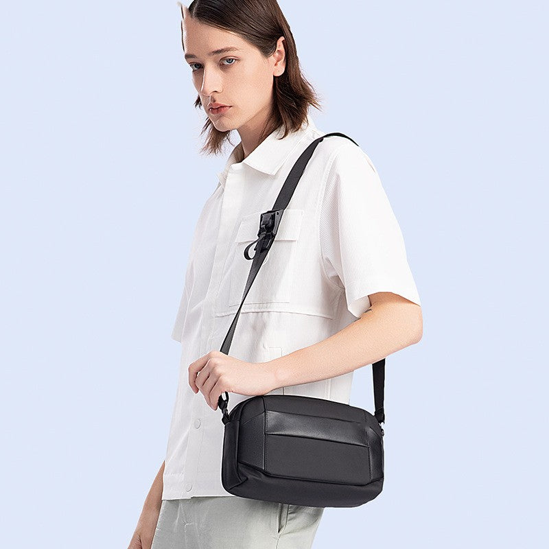 Freizeit-Schultertasche aus wasserdichtem Oxford-Stoff – Bild 2 | LuxeStyle