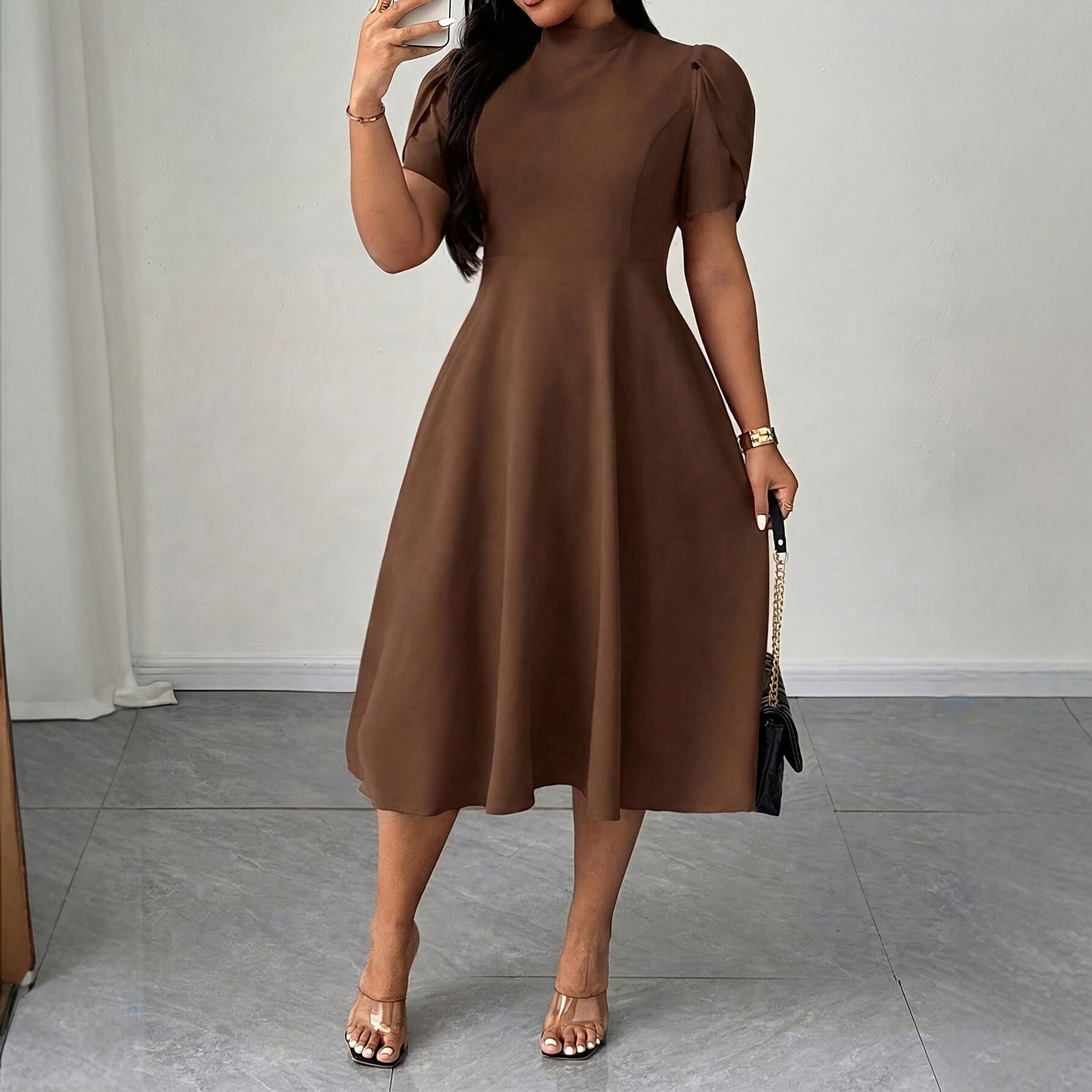 Knielanges A-Linien Kleid mit Halbhohem Kragen