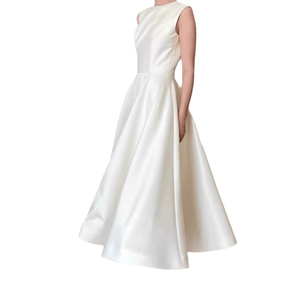 Elegantes Abendkleid mit Schleppe