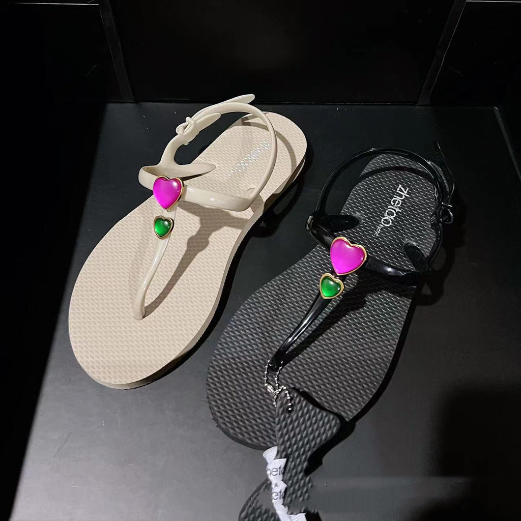 Bequeme T-Riemen Sandalen mit flacher Sohle | LuxeStyle