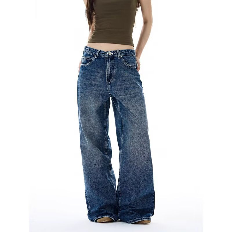 Jeans mit hoher Taille, lockere Passform und Vintage-Stickerei