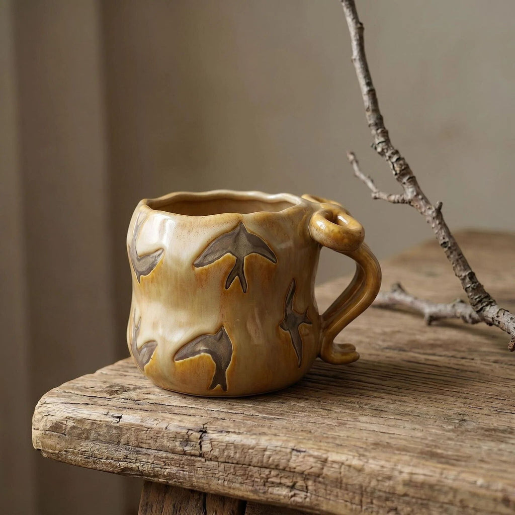 Keramiktasse mit Schmetterlingsmuster – Bild 3 | LuxeStyle
