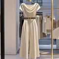 Eleganter Satin-Jumpsuit mit weitem Bein – Bild 1 | LuxeStyle