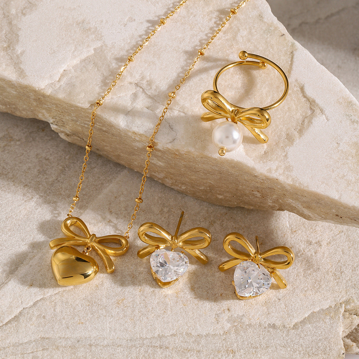Schmuck-Set mit Schleifen-Motiv