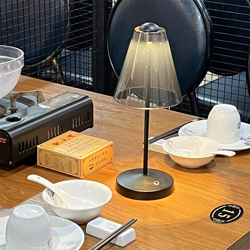 Nachtlicht mit LED-Lampe, USB-Ladefunktion – Bild 3 | LuxeStyle