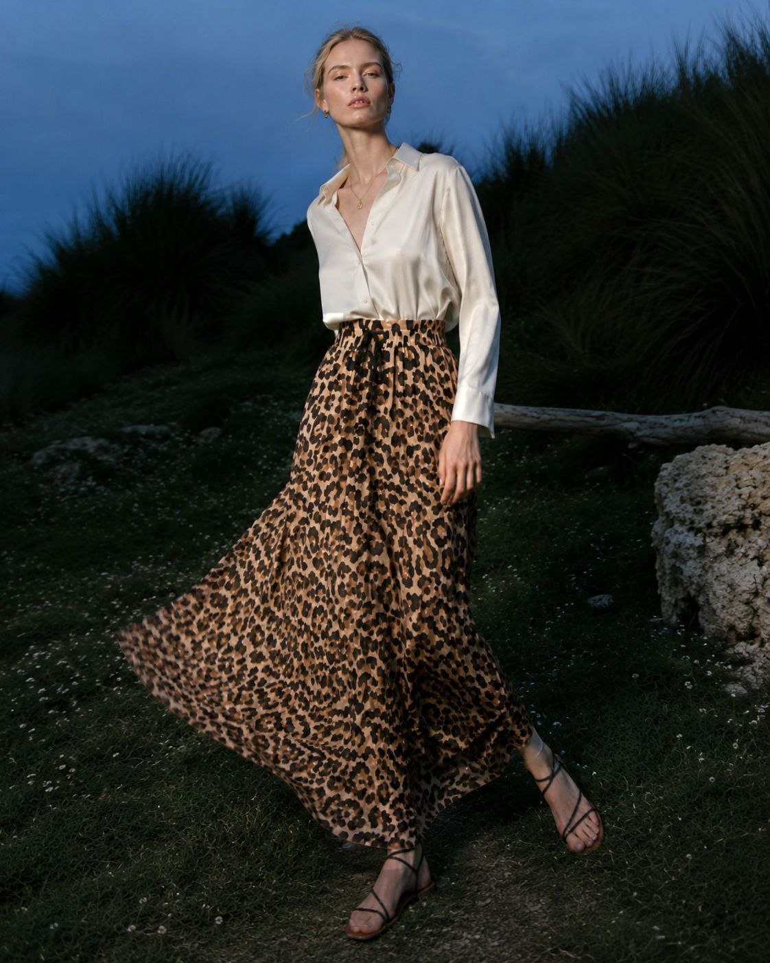 Langes Damen-Leopardenkleid mit elastischem Bund