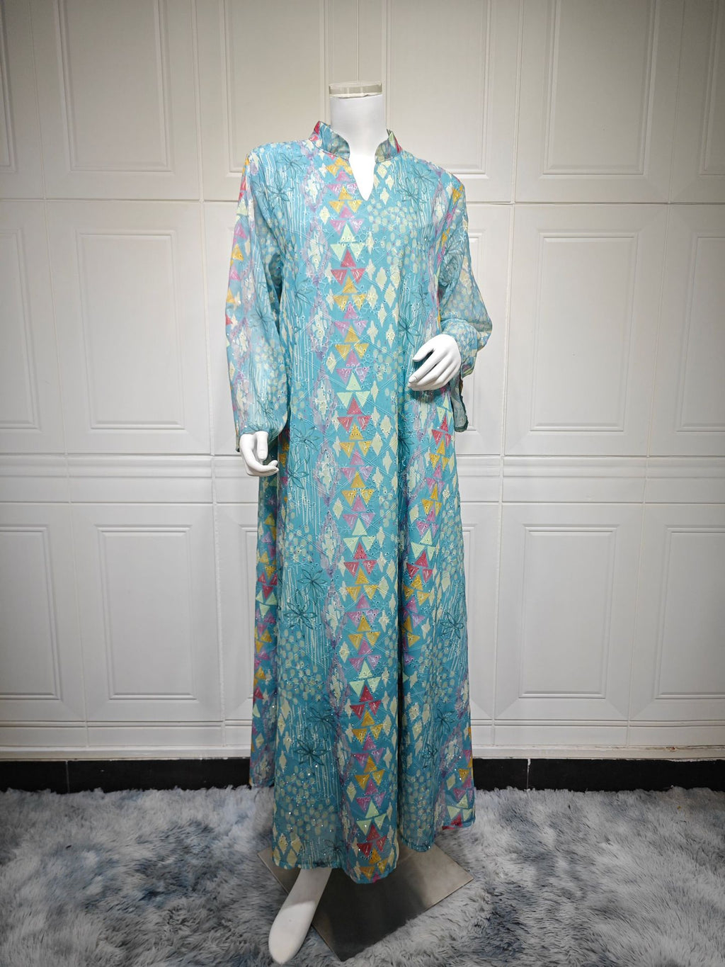 Besticktes Langarm-Freizeitkleid mit Print