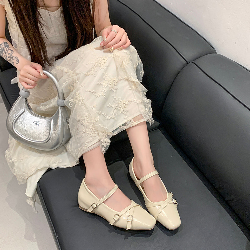 Silberne Mary Jane Flats mit verstecktem Absatz
