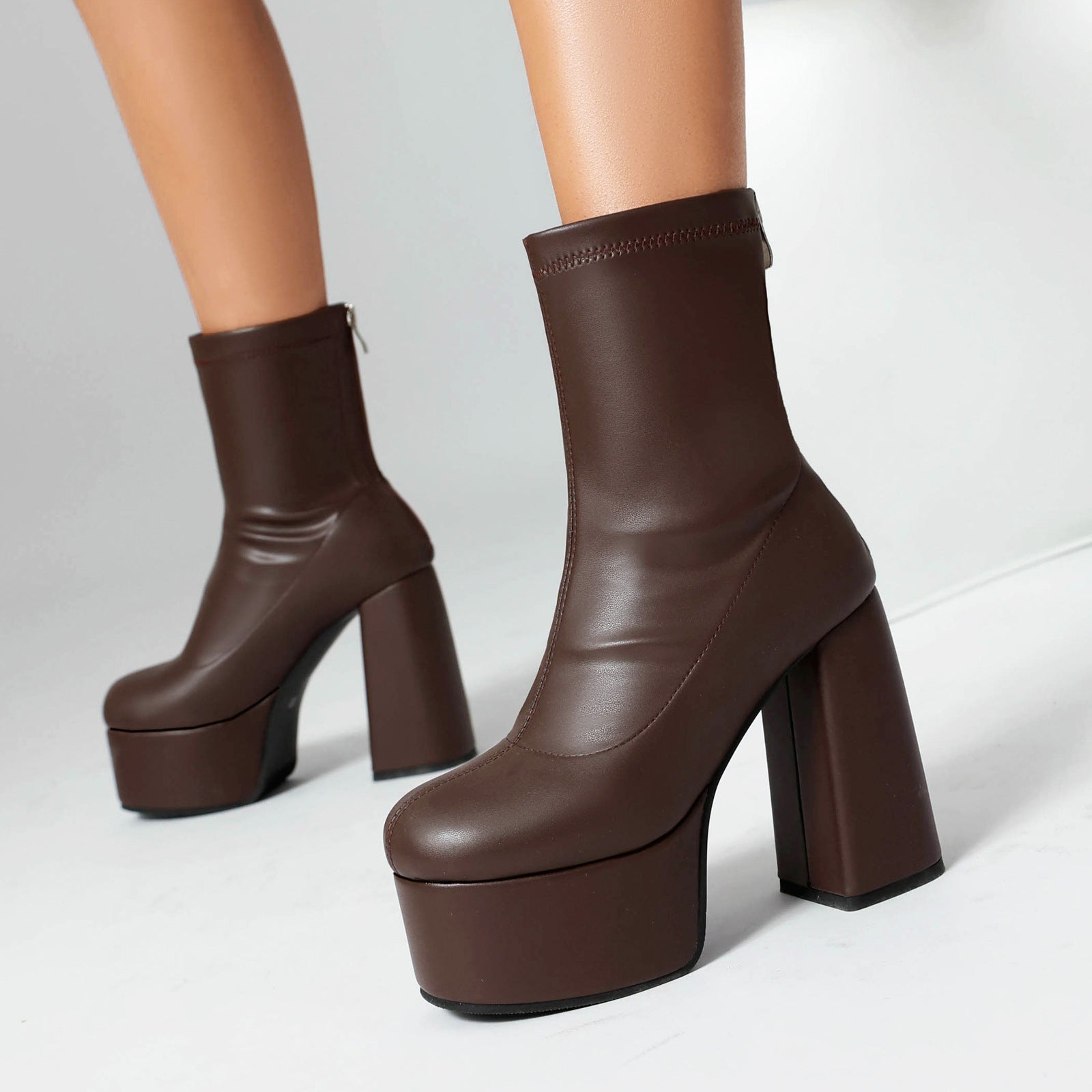 Damen-Stiefeletten mit Plateau und klobigem Absatz