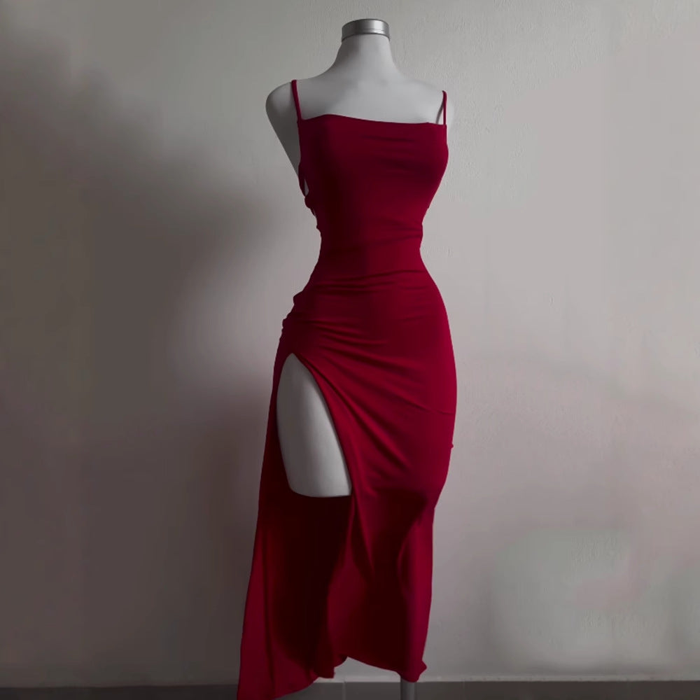 Ärmelloses rückenfreies Kleid mit Bindeband