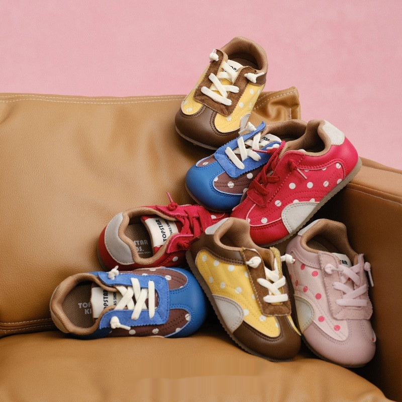 Mädchen-Sneakers mit Polka-Dots
