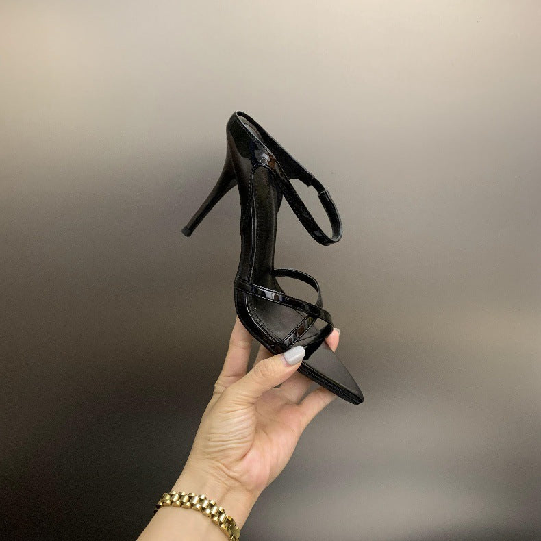 Weinrote Stiletto-Sandalen mit Fischmaul-Zehenpartie – Bild 10 | LuxeStyle