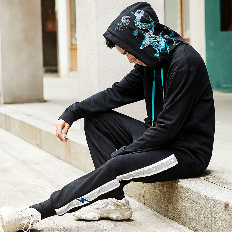 Hoodie mit Stickerei