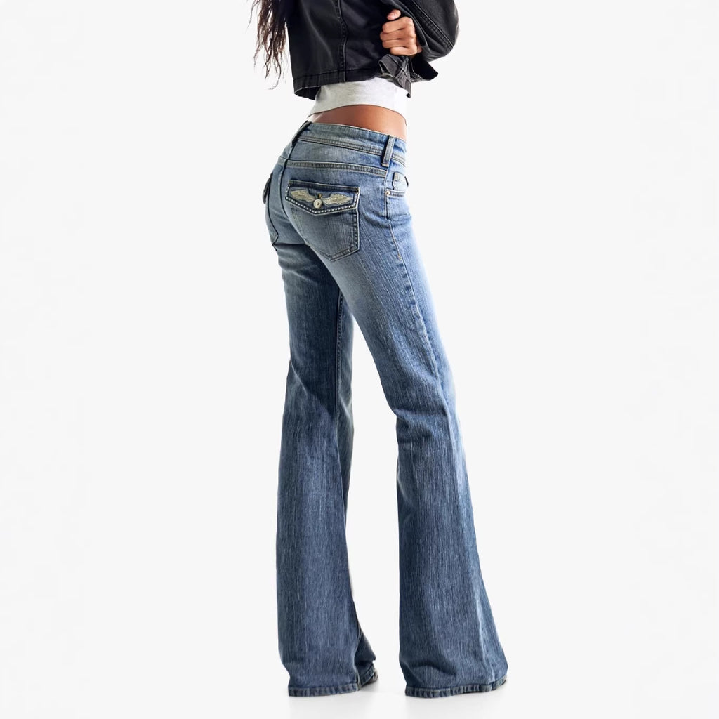 Retro Jeans mit Flügel-Stickerei & Strass