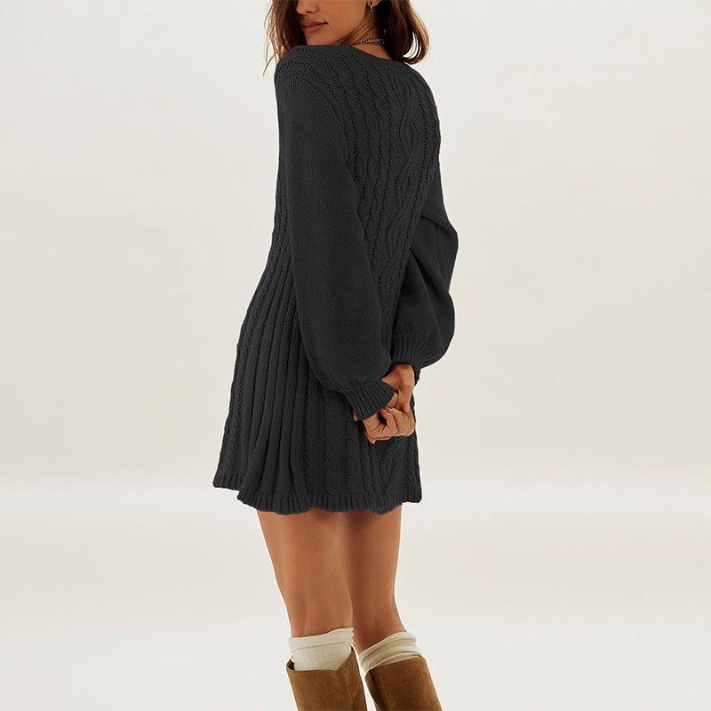 Kabelstrick-Kleid mit Rundhals und Langarm