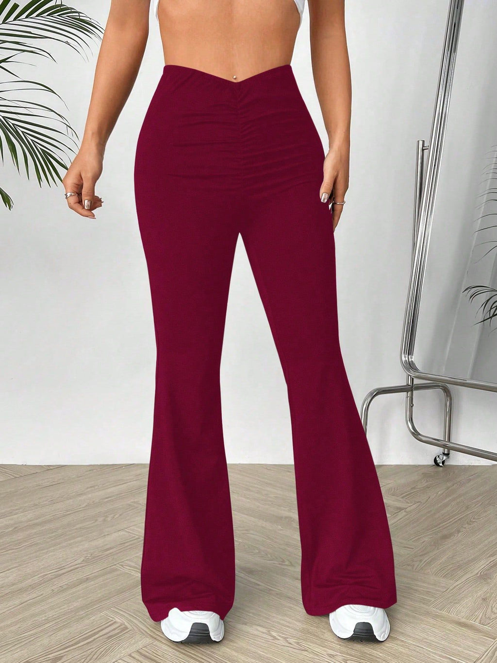 Bootcut Hose mit V-Bund