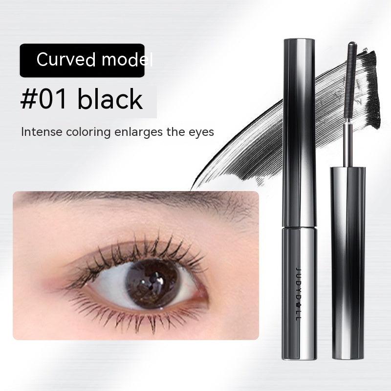 Mascara wasserfest mit Schwung-Effekt | LuxeStyle