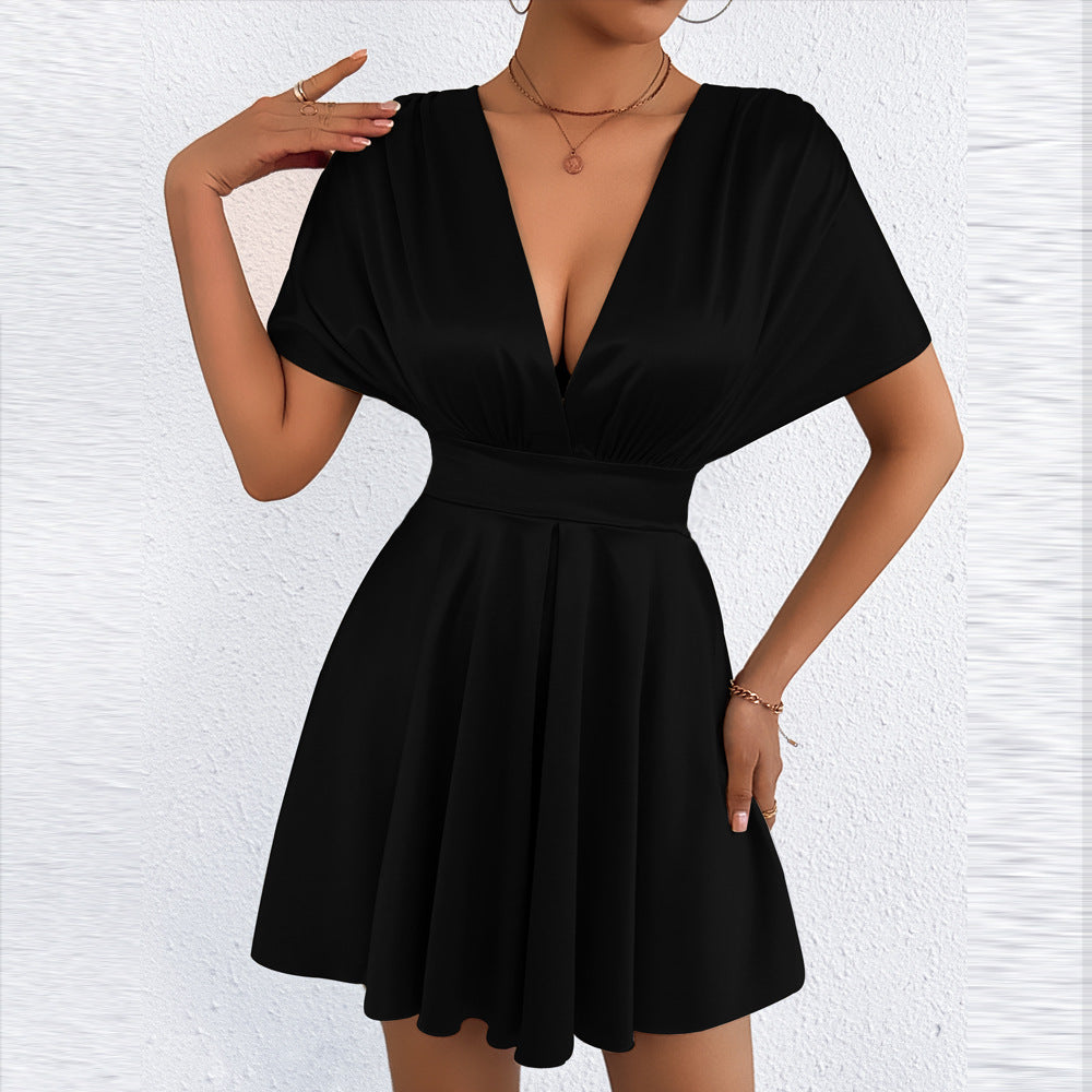 Elegantes Satin-Minikleid mit V-Ausschnitt – Bild 9 | LuxeStyle