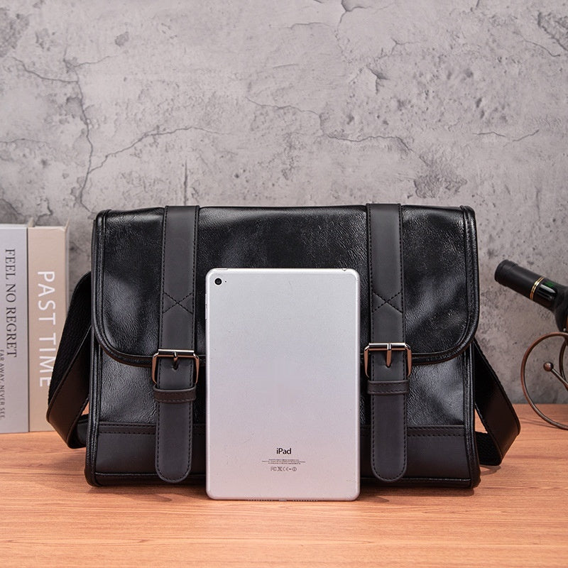 Schwarzer Rucksack mit Anti-Diebstahl-Funktion – Bild 3 | LuxeStyle