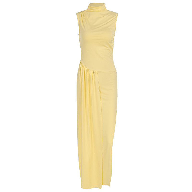 Figurbetontes Plisseekleid mit Schlitz – Bild 4 | LuxeStyle
