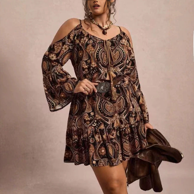 Gemustertes Langarmkleid mit Rundhalsausschnitt