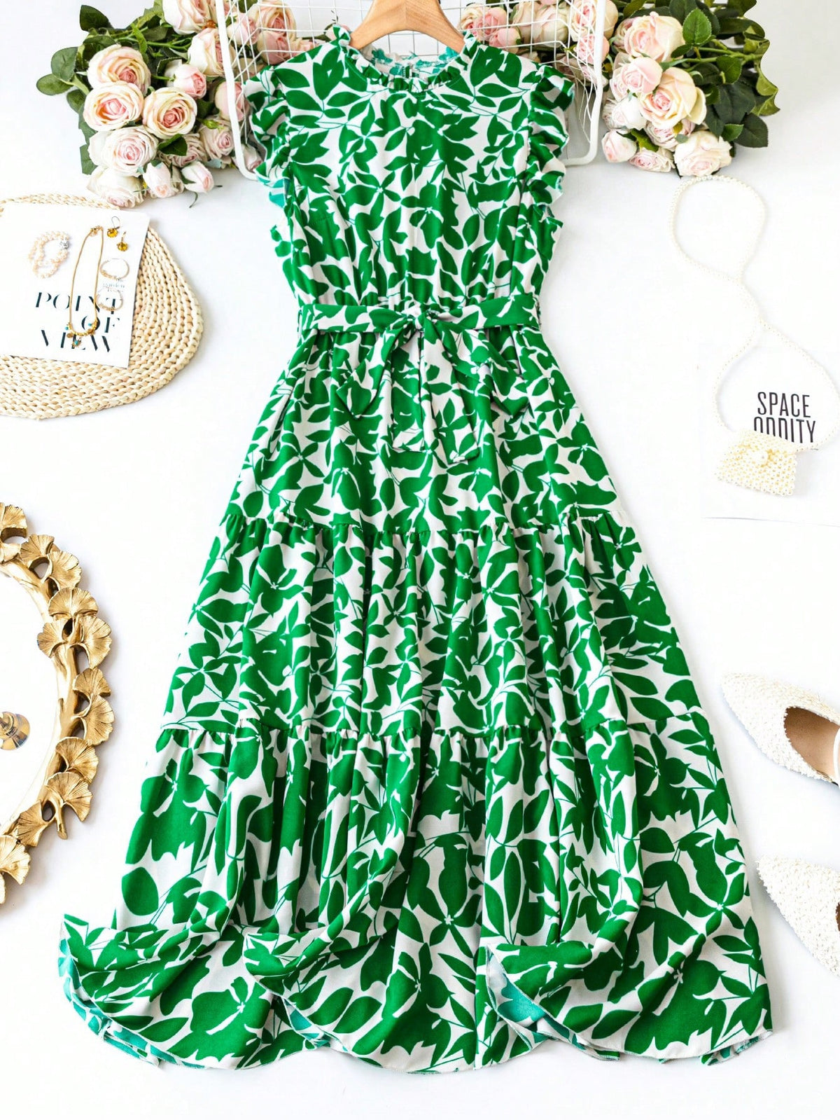 Eleganter Print-Dress für Plus-Grösse, Taille betonend, ohne Ärmel – Bild 5 | LuxeStyle