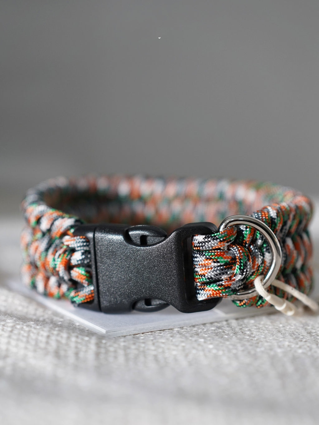 Halsband aus geflochtenem Schirmseil für Hunde – Bild 4 | LuxeStyle