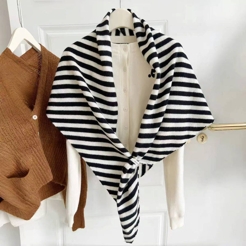 Schal aus 100 % Wolle – einfarbig – Bild 18 | LuxeStyle