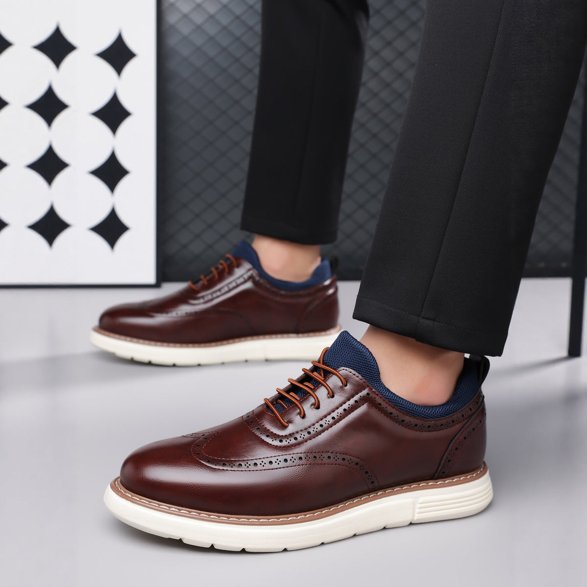 Leder Sneaker mit atmungsaktivem Obermaterial – Bild 8 | LuxeStyle
