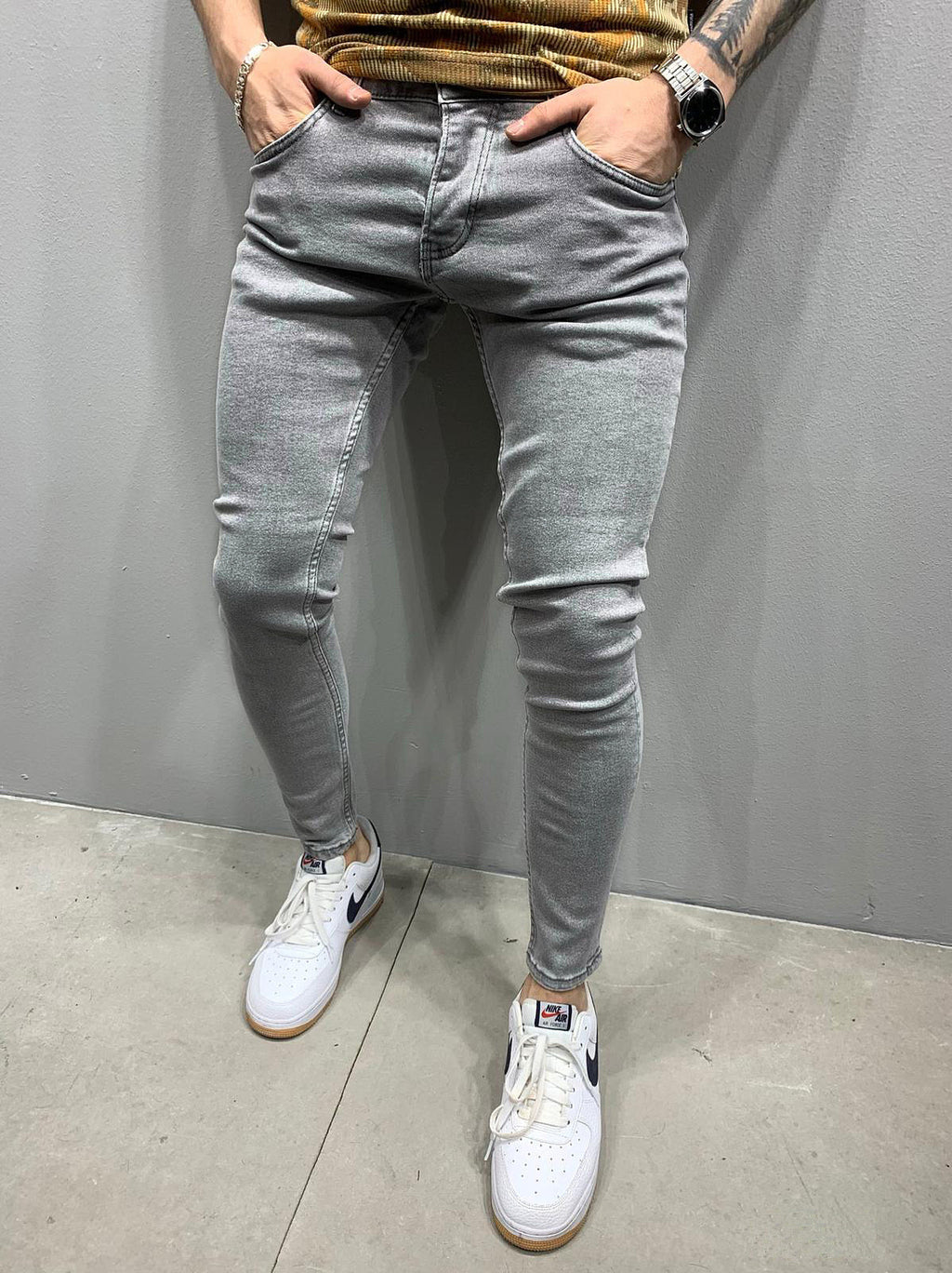 Stretch Slim-Fit Jeans