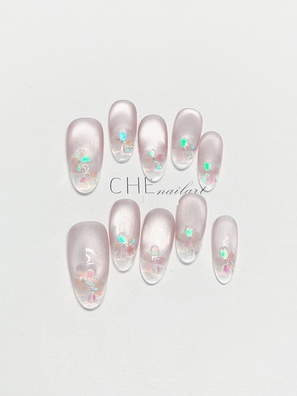 Cat Eye Oval-Kunstnägel – Transparent Fluorescent – Bild 8 | LuxeStyle