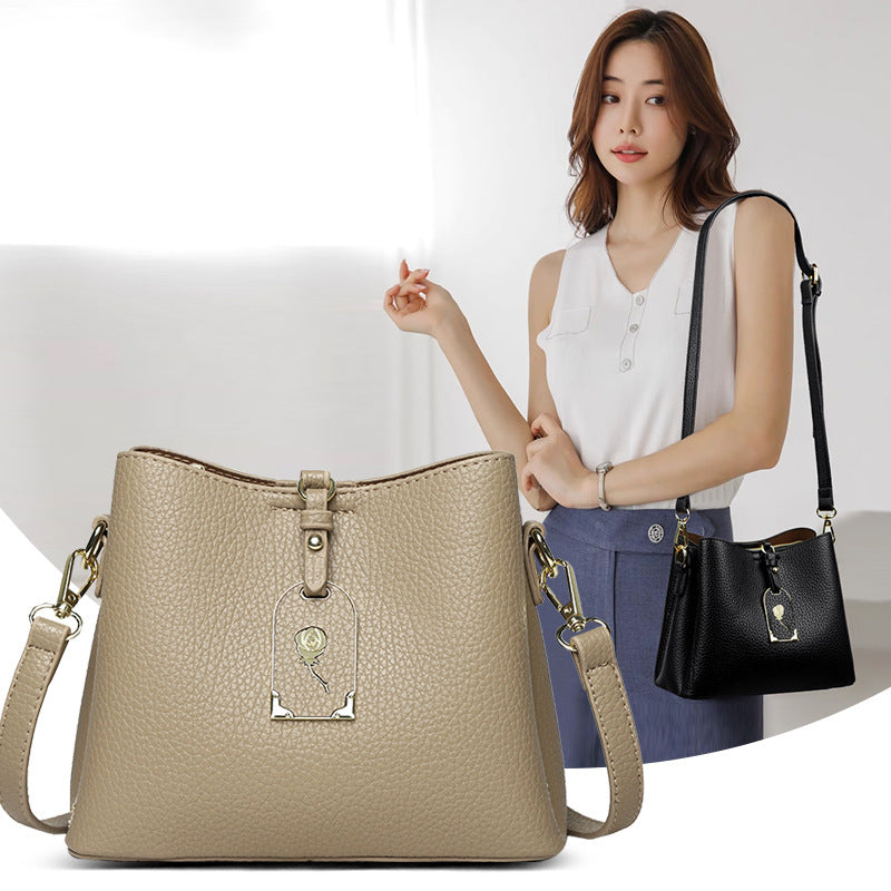 Schulter-Crossbody-Bag mit Textur