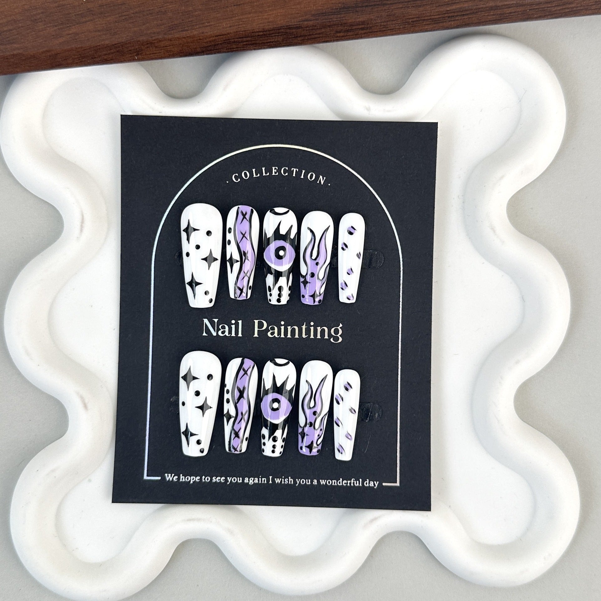 Handbemalte Cartoon-Fake Nails – mittellang