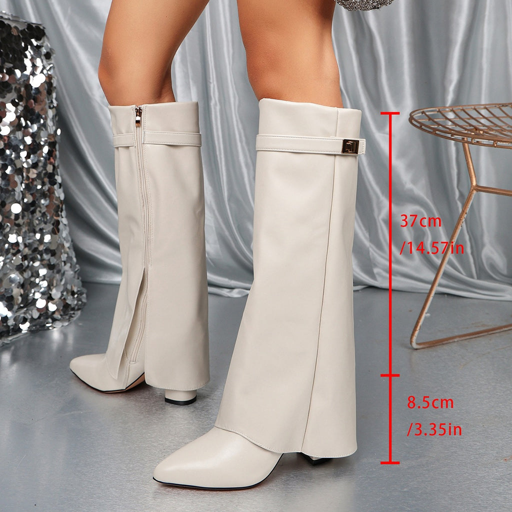 Chunky-Heel Boots mit Metallschnallen