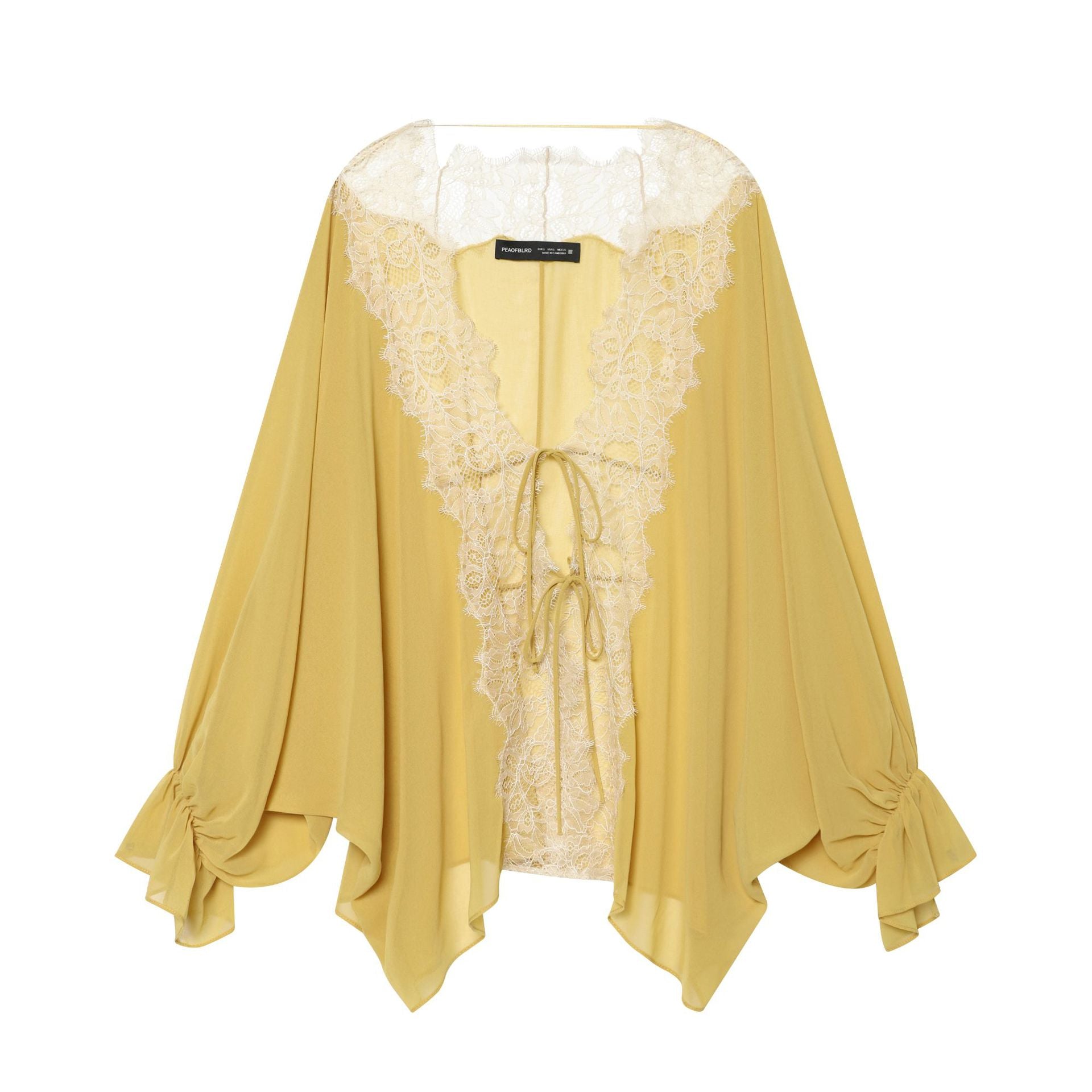 Leichte Bluse mit Spitze und Bindedetail