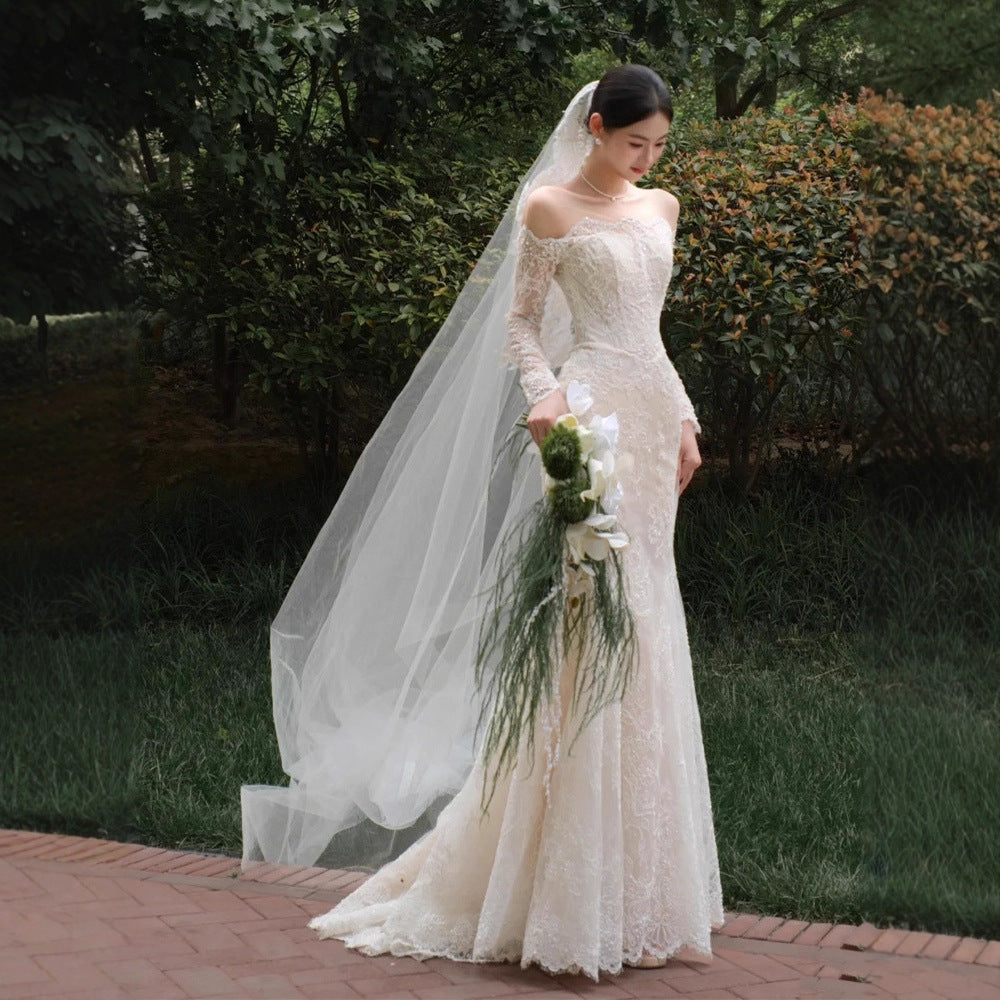 Elegantes Vintage-Spitzenkleid im französischen Stil