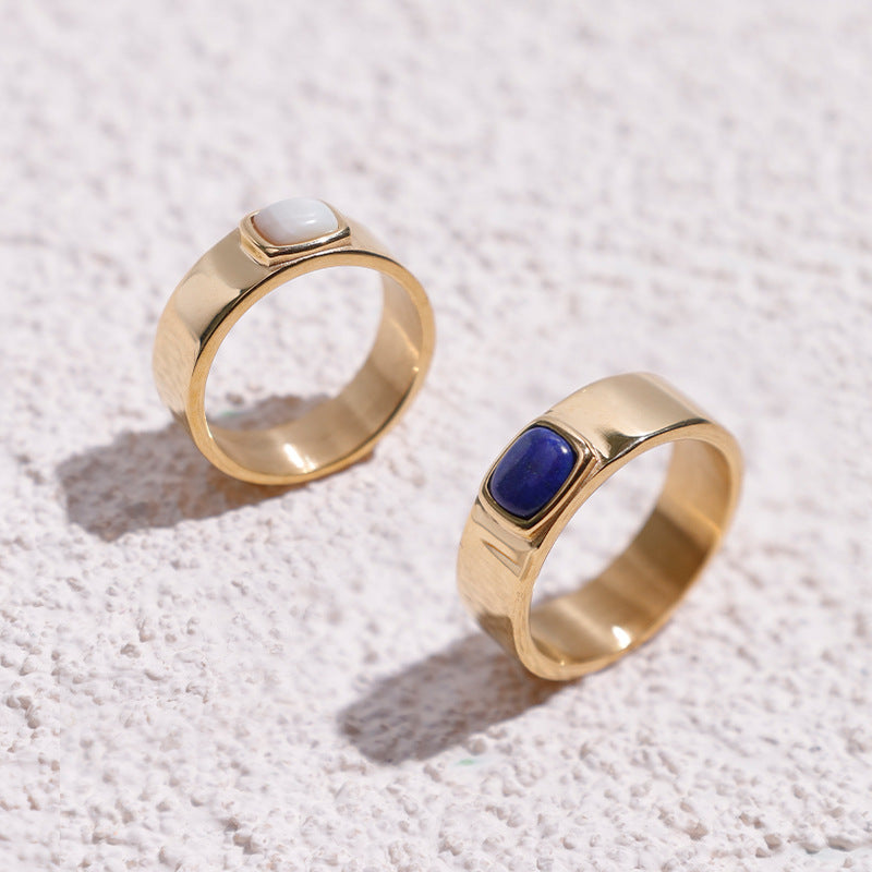 Eleganter Retro-Ring aus Edelstahl